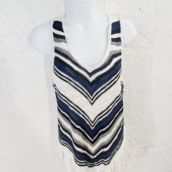 5x$25 Questions knit Crochet sleeveless  Asymetrical fringe tank top size small - Picture 5 of 9